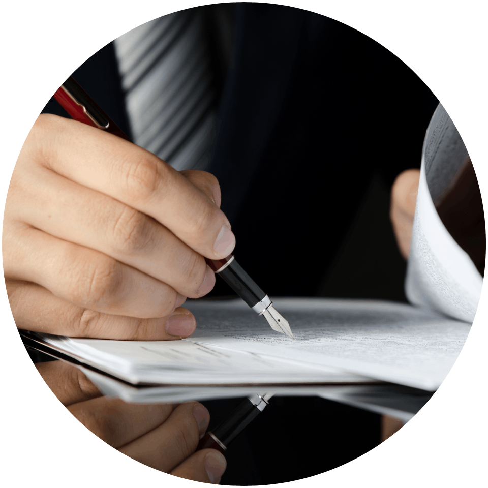 Vendre sur plans: signature du contrat d'achat chez le notaire