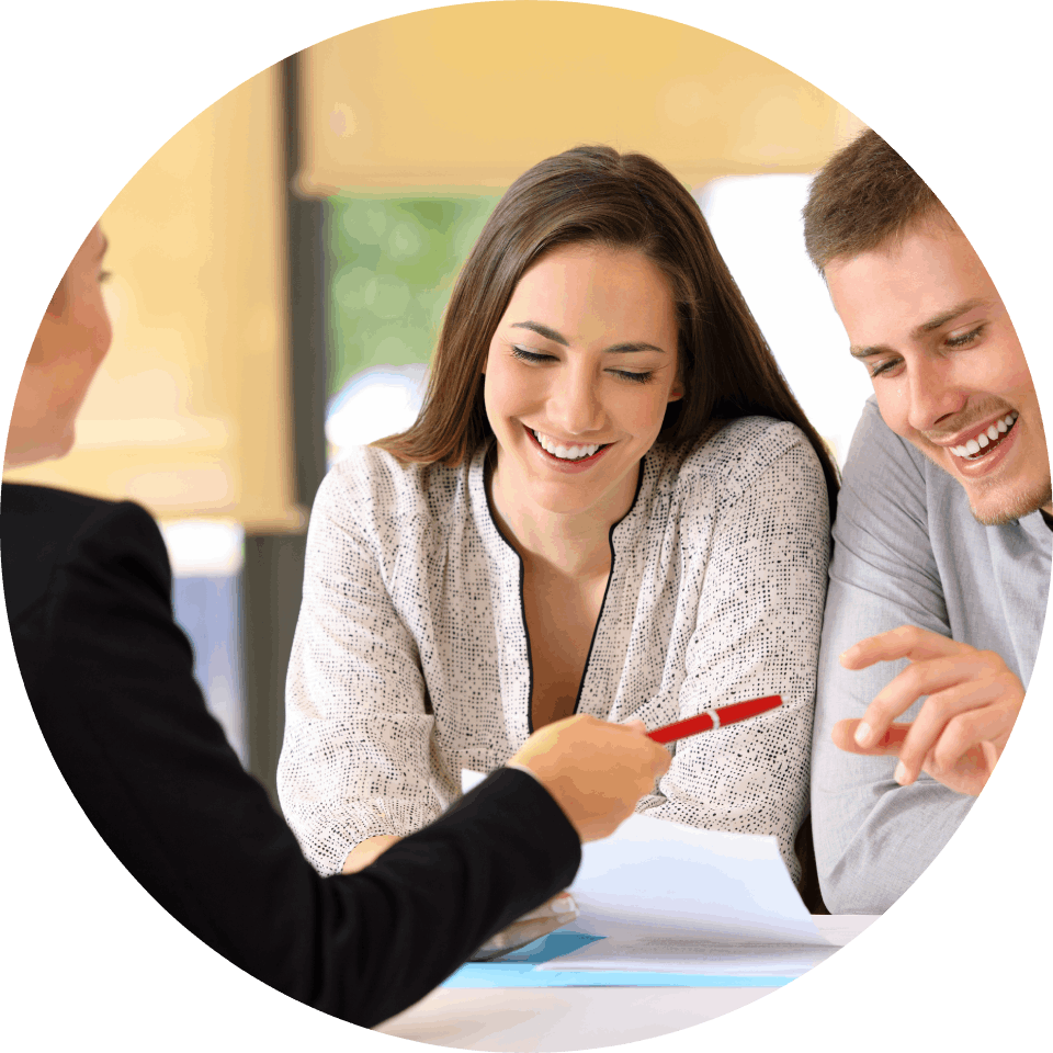 Vendre sur plans: signature de la réservation d'un bien immobilier avec le courtier