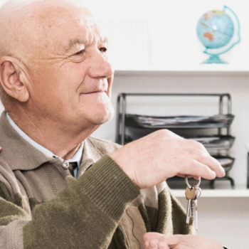 Des propriétaires décident de vendre leur bien immobilier avec l'agence Désormière & Vanhalst