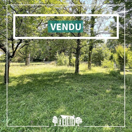 Succès 2022: terrain vendu à Veyrier par l'agence immobilière Désormière & Vanhalst